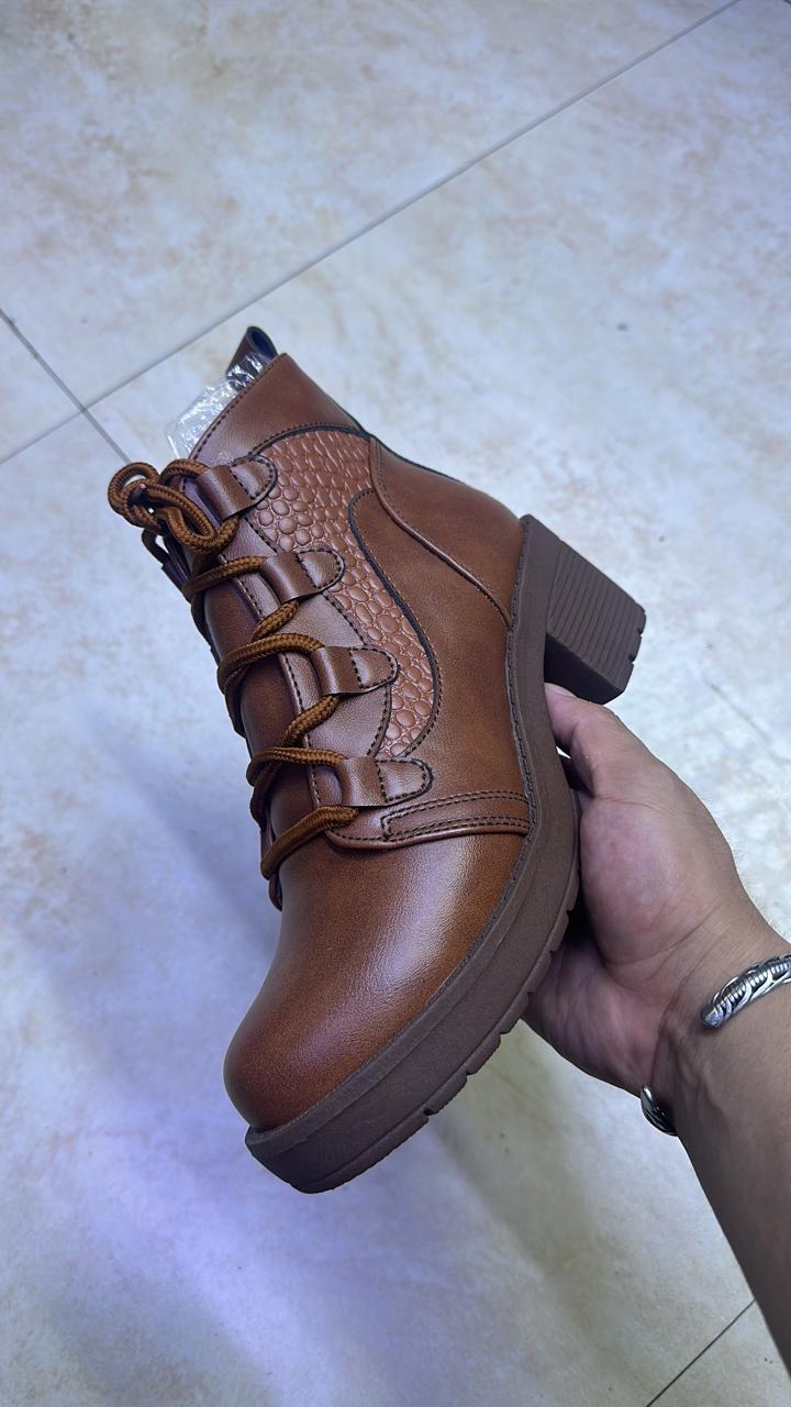 BOTIN PASADOR GRIEGO