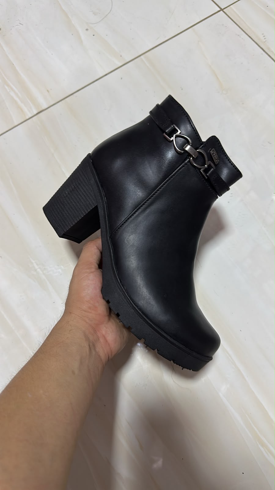 BOTIN CLASICO HEBILLA